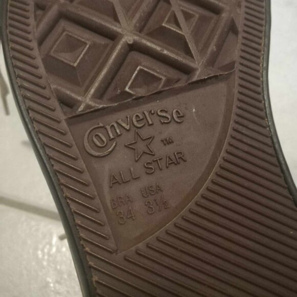 Converse High Top Chuck Taylor - Picture 3 of 7